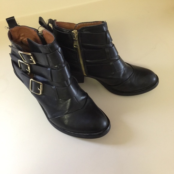 Report Shoes - Report Black Side Zip Booties Size 8